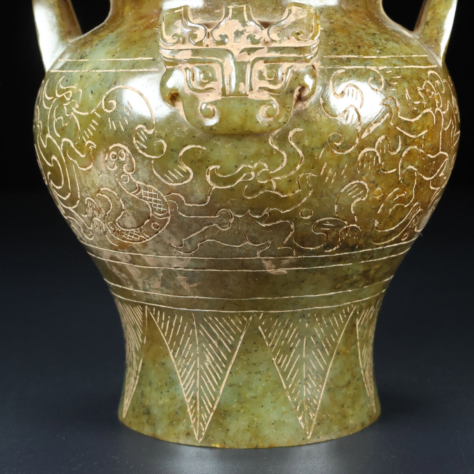 A Exquisite Hotan Jade Dragon Pattern Jar - 8