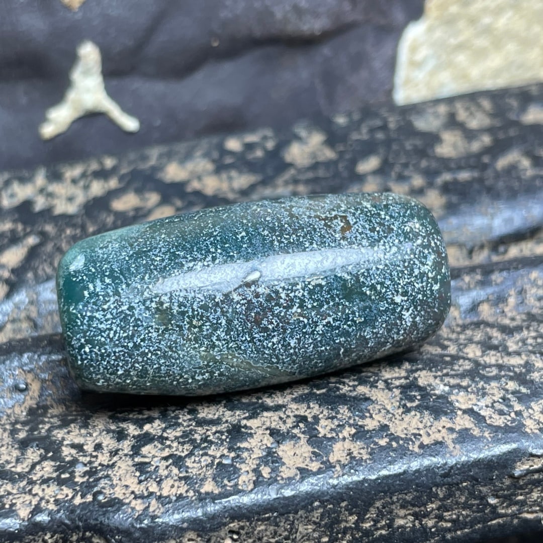 A Exquisite Snowflake Dzi bead - 2