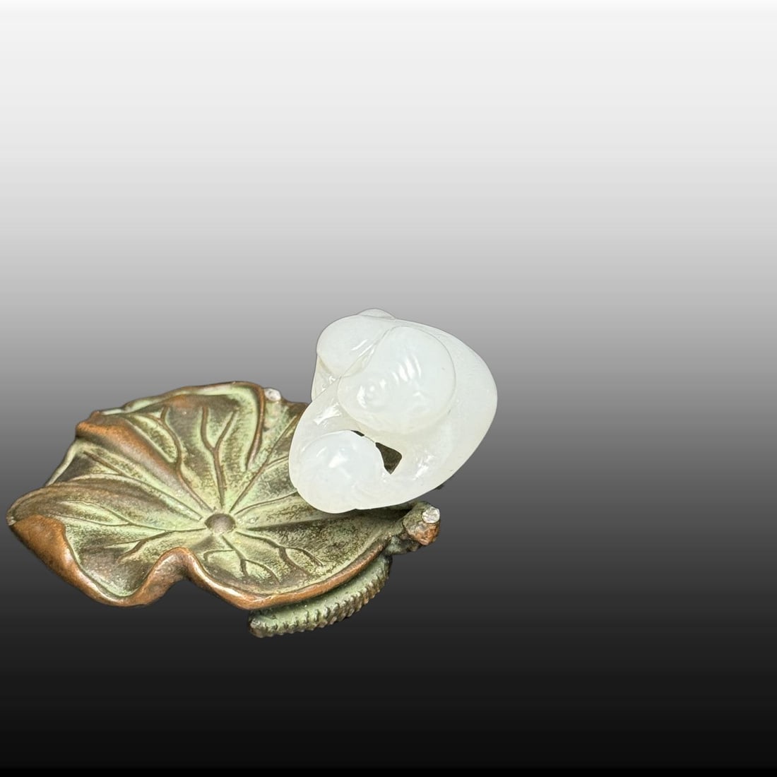 A Exquisite Hotan Jade Monkey Carving - 3