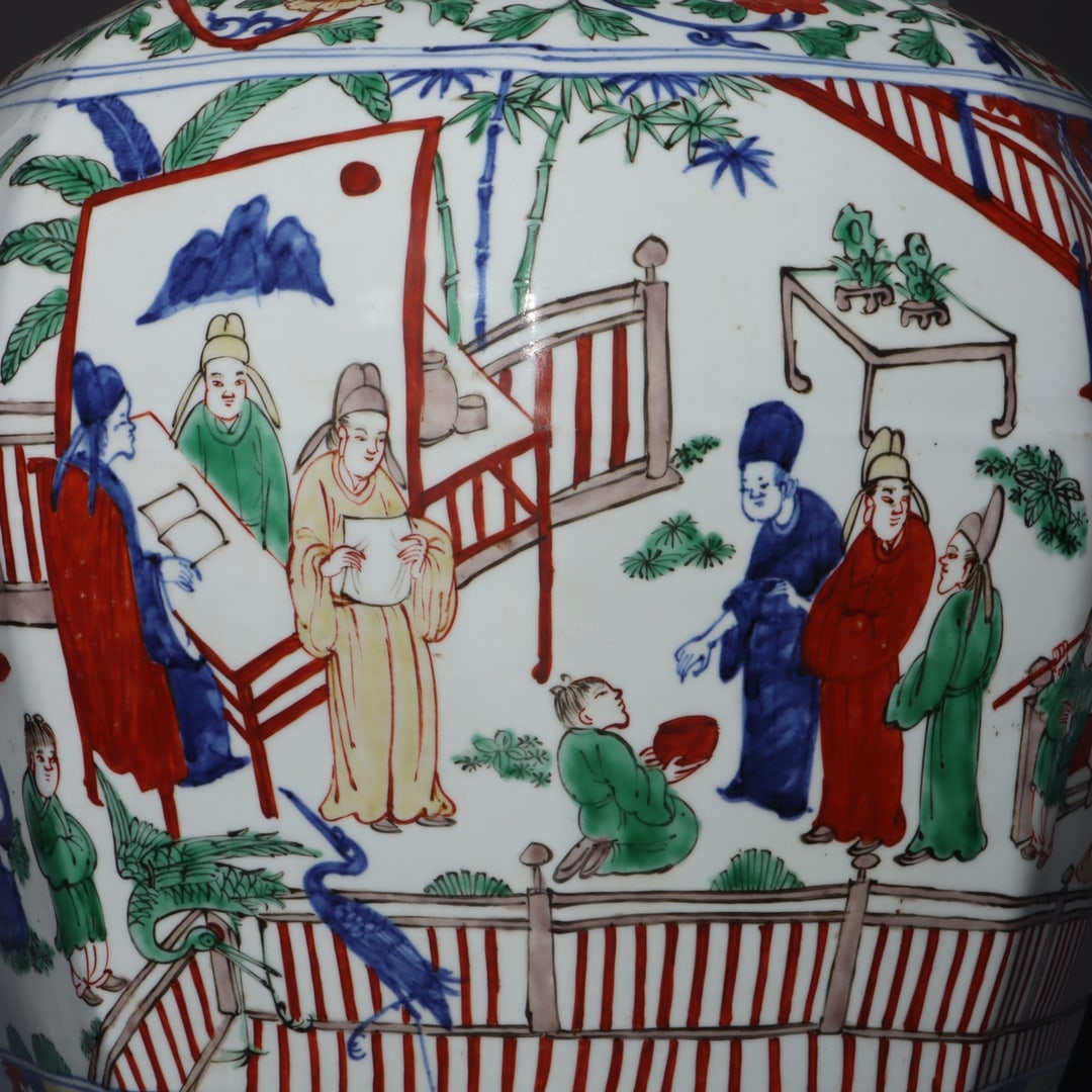 A Exquisite Wucai Figures Pattern Jar - 6