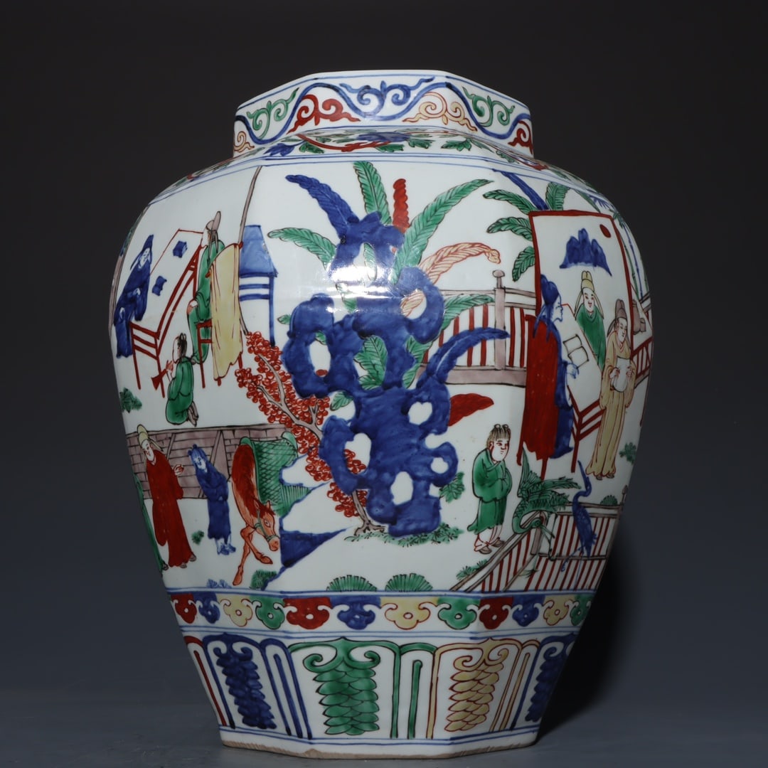 A Exquisite Wucai Figures Pattern Jar - 7