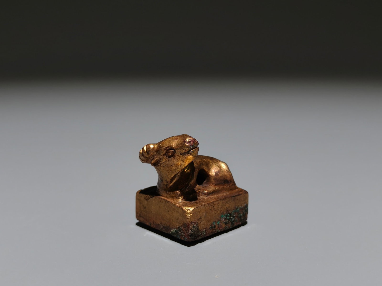 A Exquisite Gilt Bronze Buffalo Seal - 2