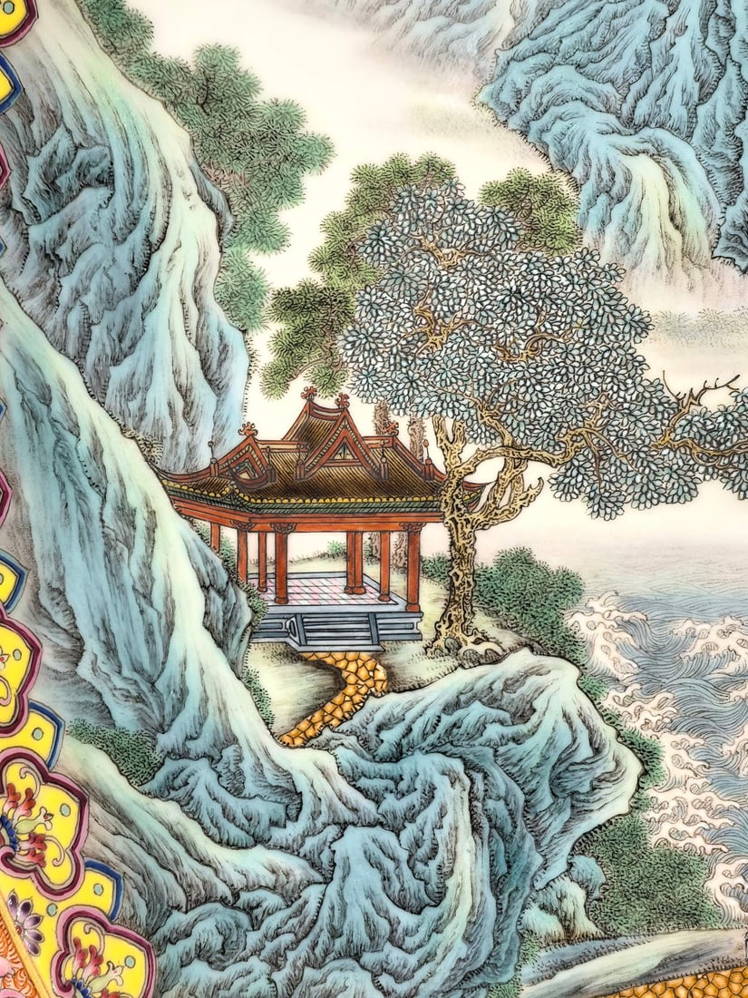 A Exquisite Enamel Landscape Pattern Plate - 6