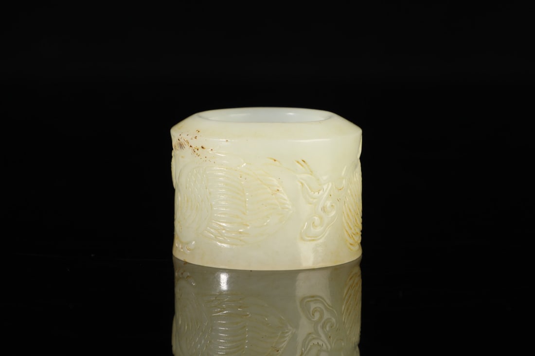 A Exquisite Hotan Jade Thumb Ring - 3