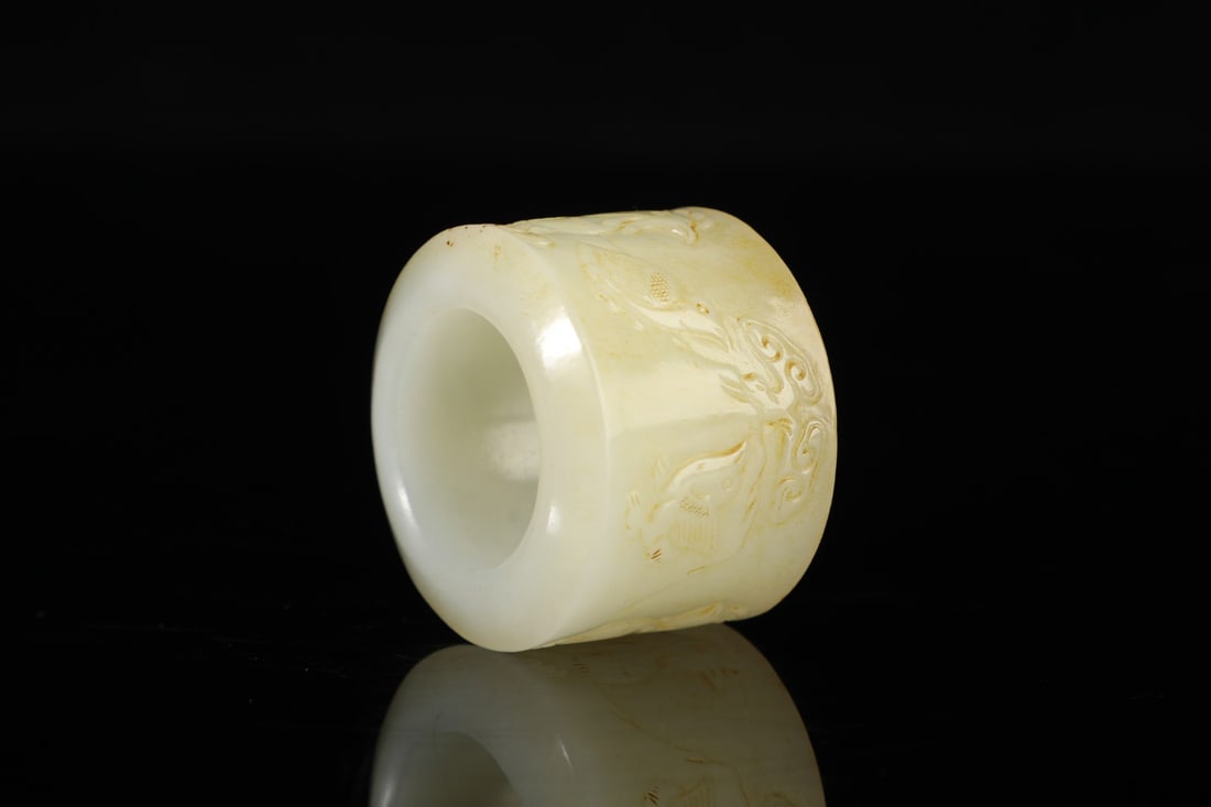 A Exquisite Hotan Jade Thumb Ring - 7