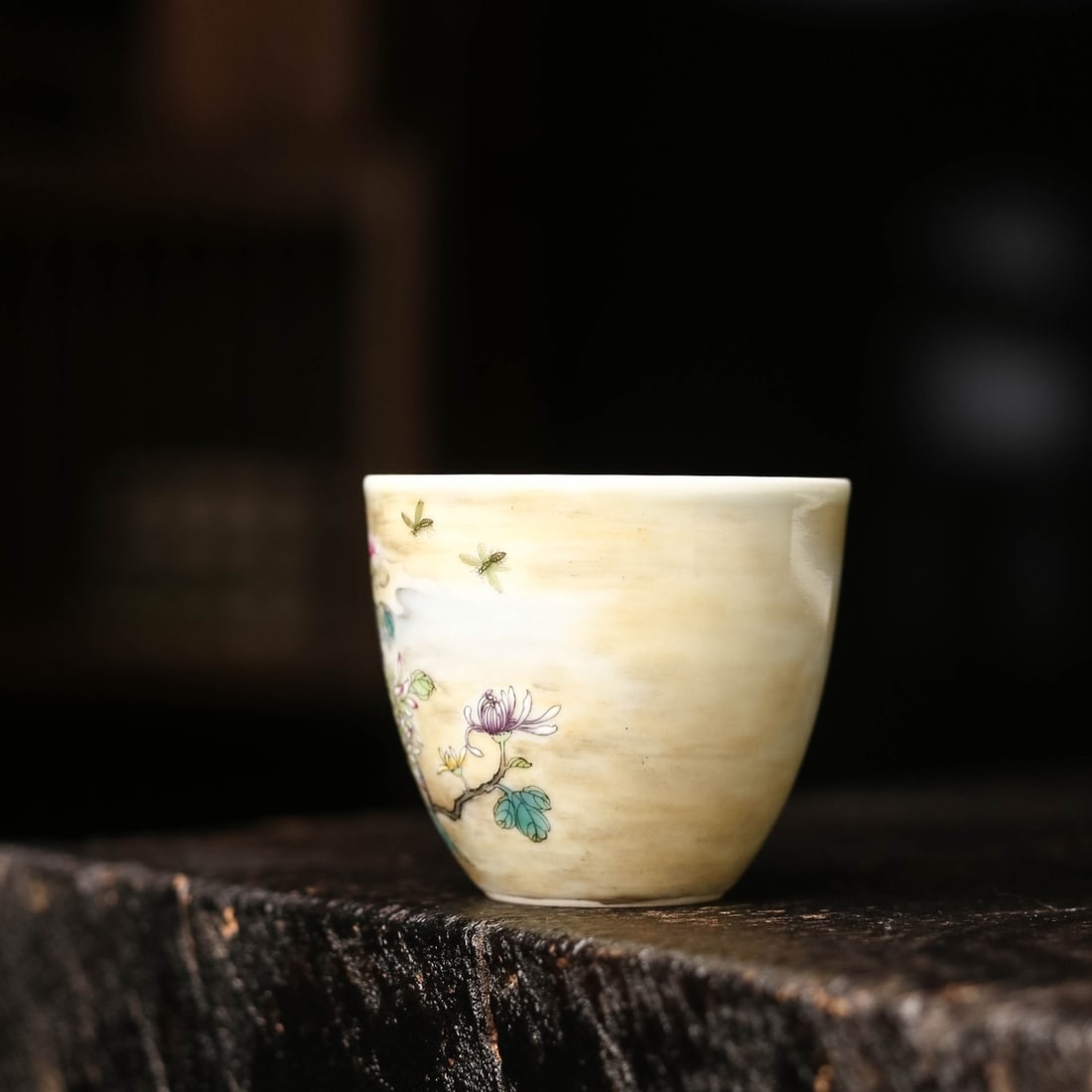 A Exquisite Famille-Rose Flower Pattern Cup: A Exquisite Famille-Rose Flower Pattern Cup,Qing Dynasty, China,Yongzheng Four-character Mark,Size:2.2inx2.5in