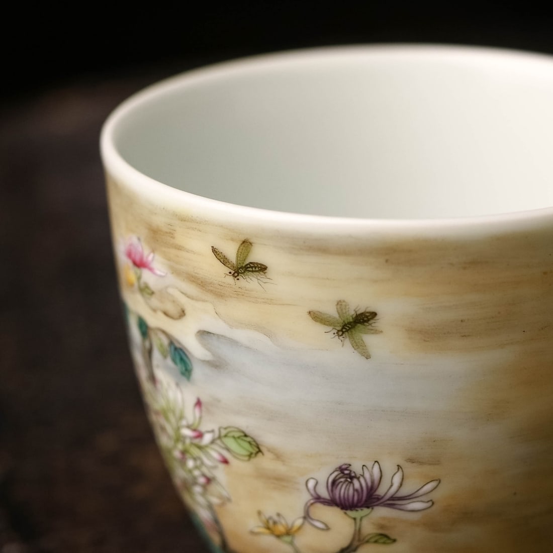 A Exquisite Famille-Rose Flower Pattern Cup - 6