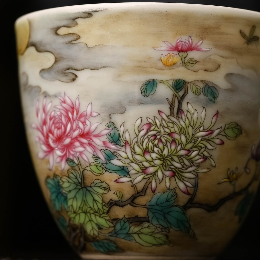 A Exquisite Famille-Rose Flower Pattern Cup - 7