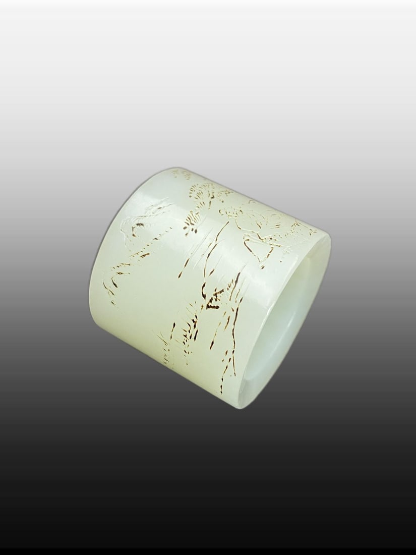 A Exquisite Hotan Jade Figures Pattern Thumb Ring - 2