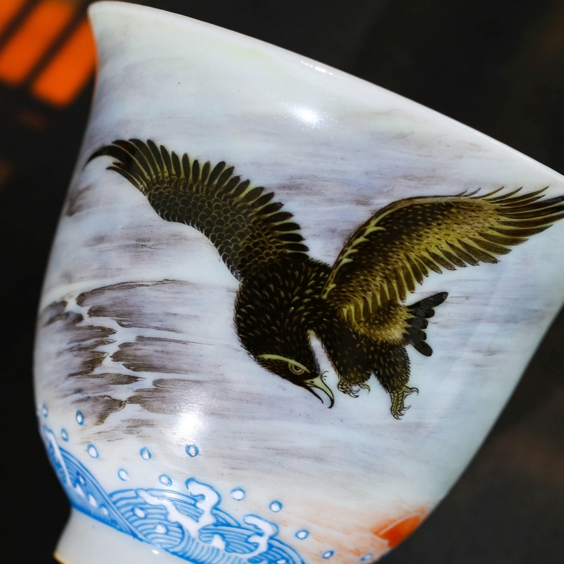 A Exquisite Famille-Rose Eagle Pattern Cup - 7