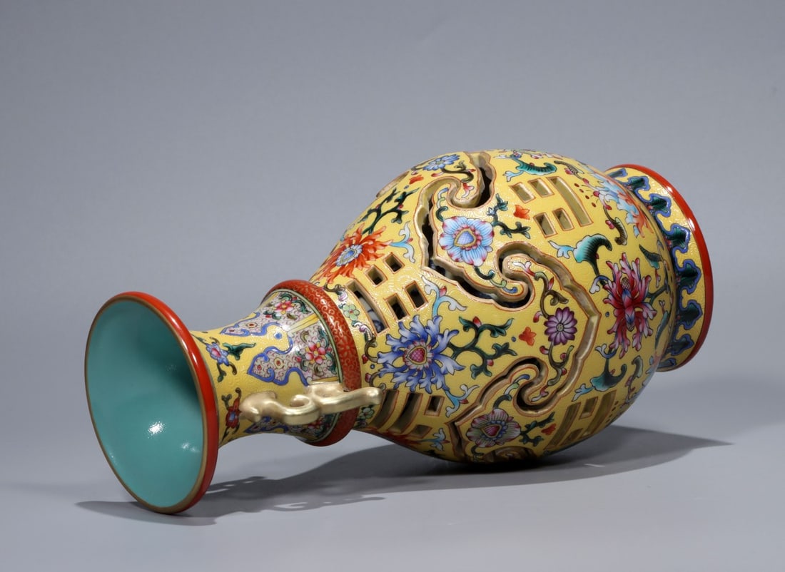 A Exquisite Yellow Ground Flower Pattern Double-Ears Vase - 8