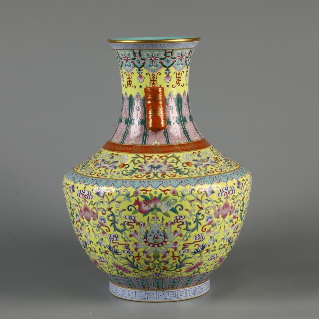 A Exquisite Yellow Glazed Lotus Pattern Vase - 6
