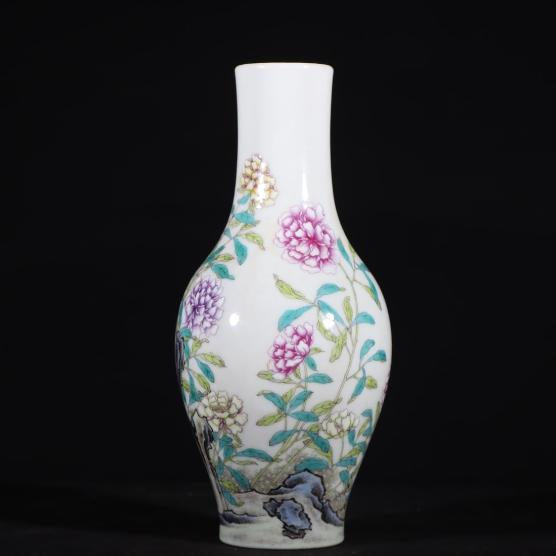 A Exquisite Enamel Flower Pattern Vase - 4