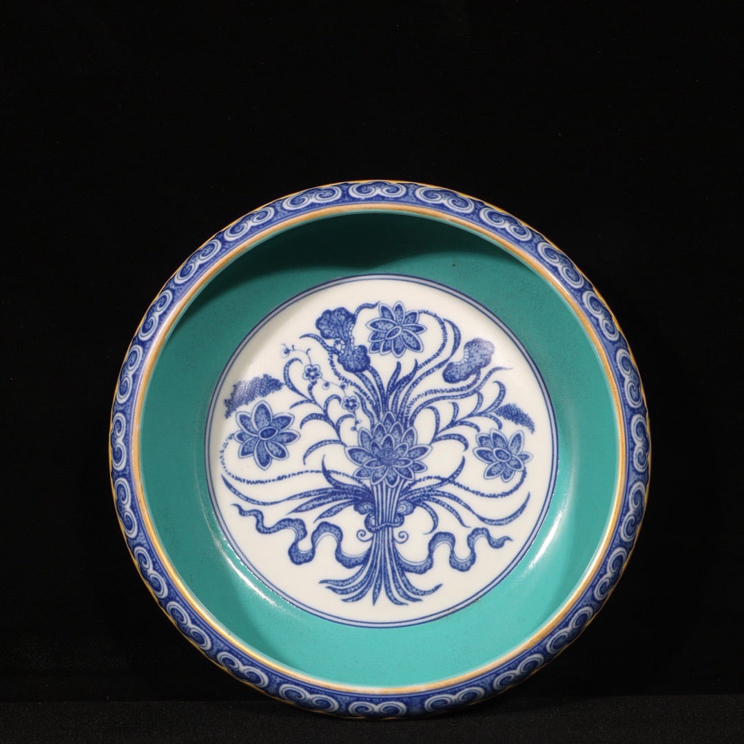A Exquisite Enamel Blue and White Lotus Pattern Brush Washer: A Exquisite Enamel Blue and White Lotus Pattern Brush Washer,Qing Dynasty, China,Yongzheng Six-character Mark,Size:2.4inx7.8in 珐琅彩青花莲纹水洗,