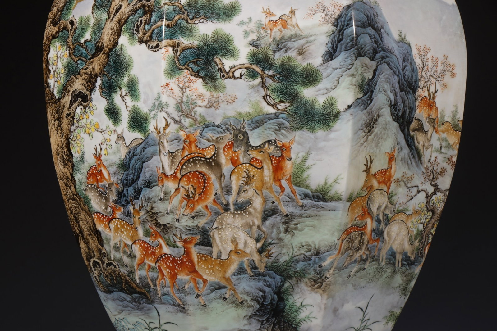 A Exquisite Enamel Lotus Pattern Sika Deer Pattern Vase - 5