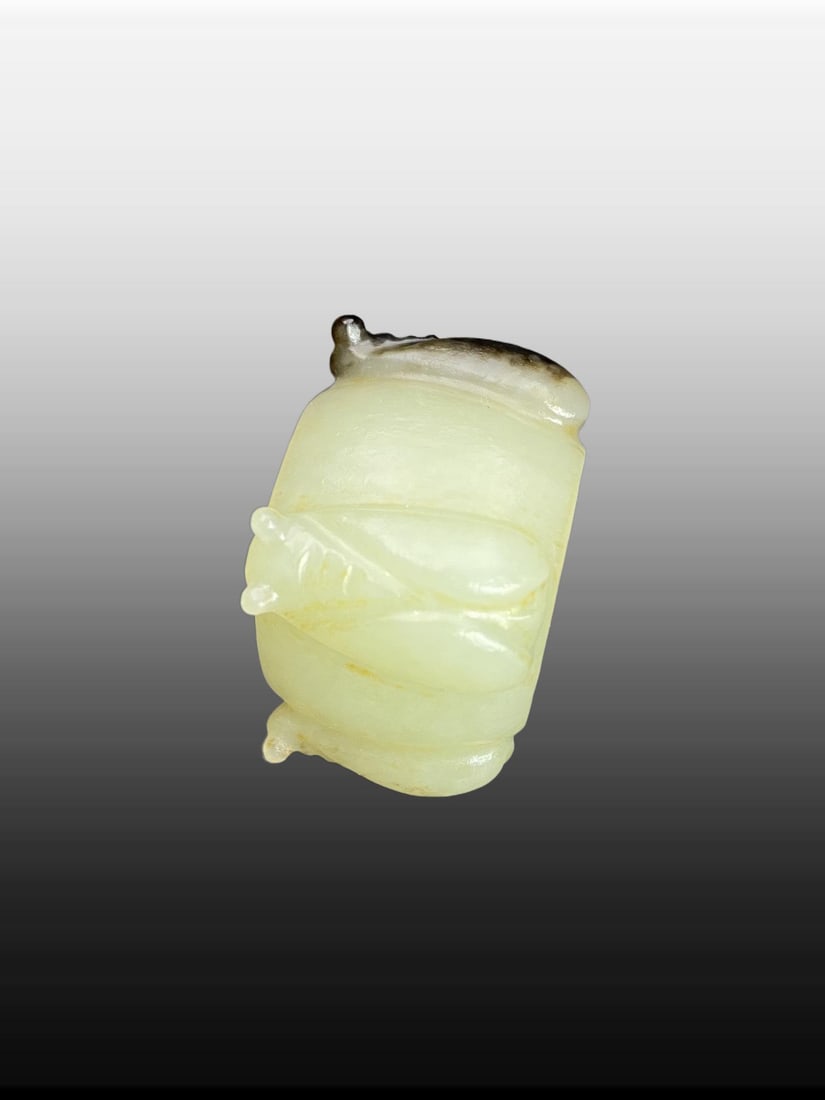A Exquisite Gaogu Jade Cicada Thumb Ring - 7