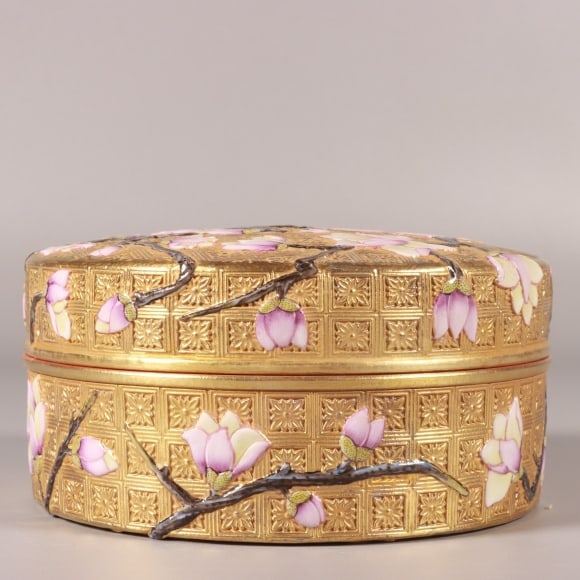 A Exquisite Enamel Gold Ground Flower Pattern Box - 5