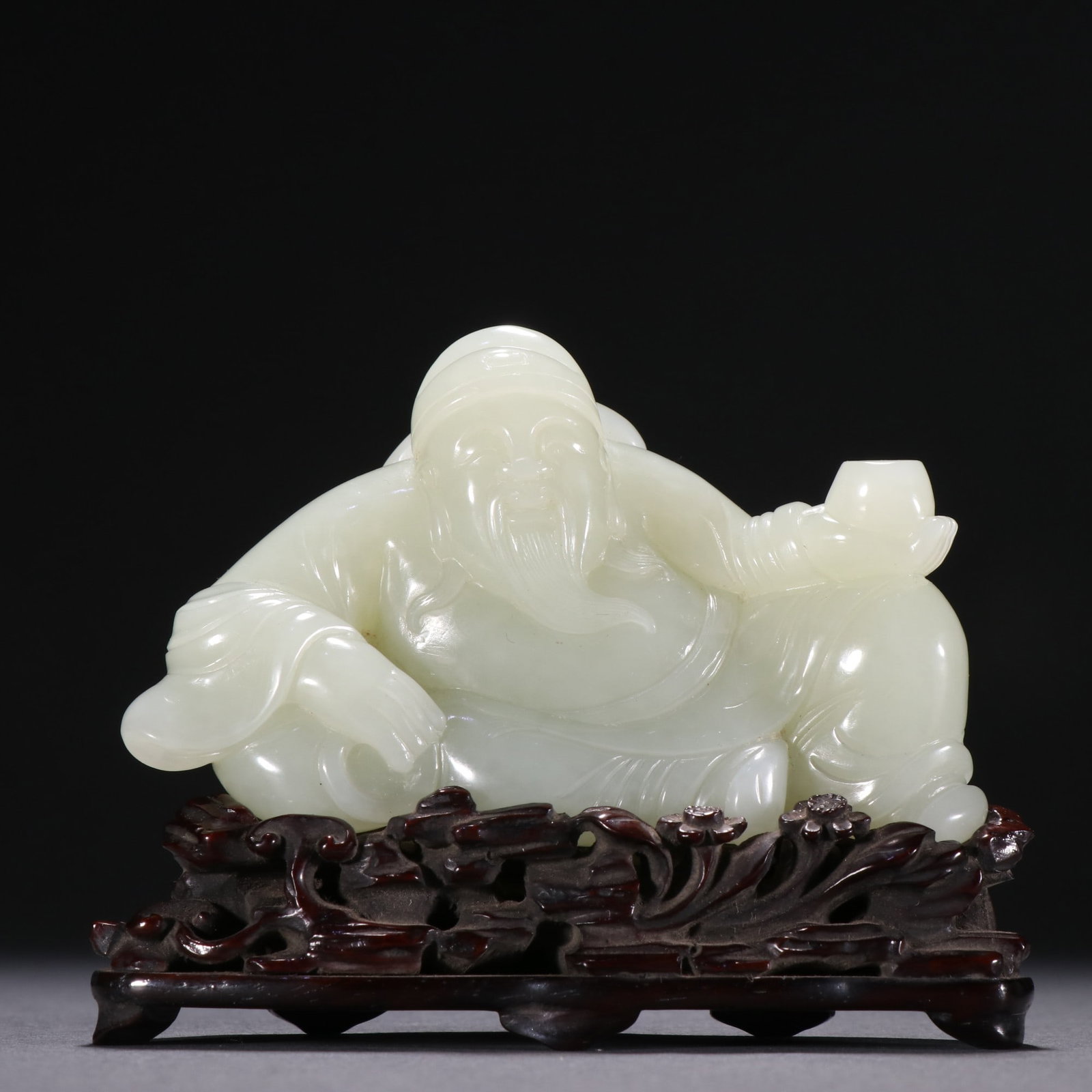 A Exquisite Hotan Jade Figures Ornament: A Exquisite Hotan Jade Figures Ornament,Qing Dynasty, China,Size:2.2in(Net Height)x3.5in 和田玉人物摆件,中国清代