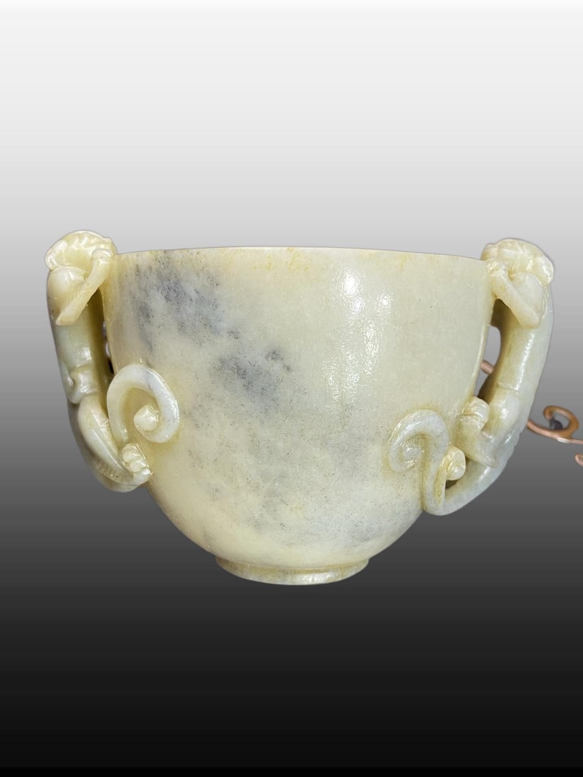 A Exquisite Hotan Jade Blue and White Dragon-Ears Vat: A Exquisite Hotan Jade Blue and White Dragon-Ears Vat,Ming Dynasty, China,Size:2.7inx3.3in,Weight:181g 和田玉青花龙耳缸,中国明代