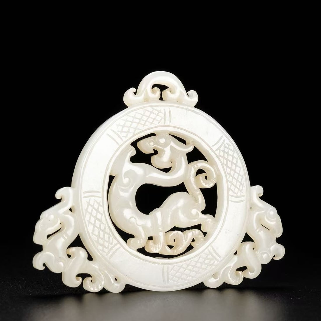 A Exquisite Hotan Jade Dragon Pattern Bi - 3