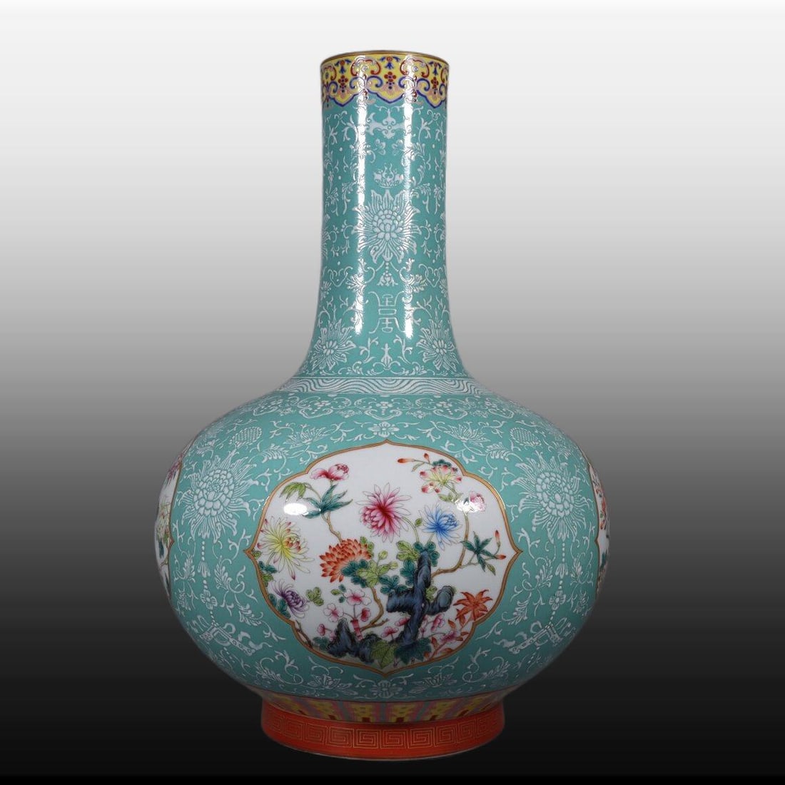 A Exquisite Famille-Rose Green Ground Flower Pattern Vase: A Exquisite Famille-Rose Green Ground Flower Pattern Vase,Qing Dynasty, China,Qianlong Six-character Mark,Size:22.8inx4.3inx8.3in