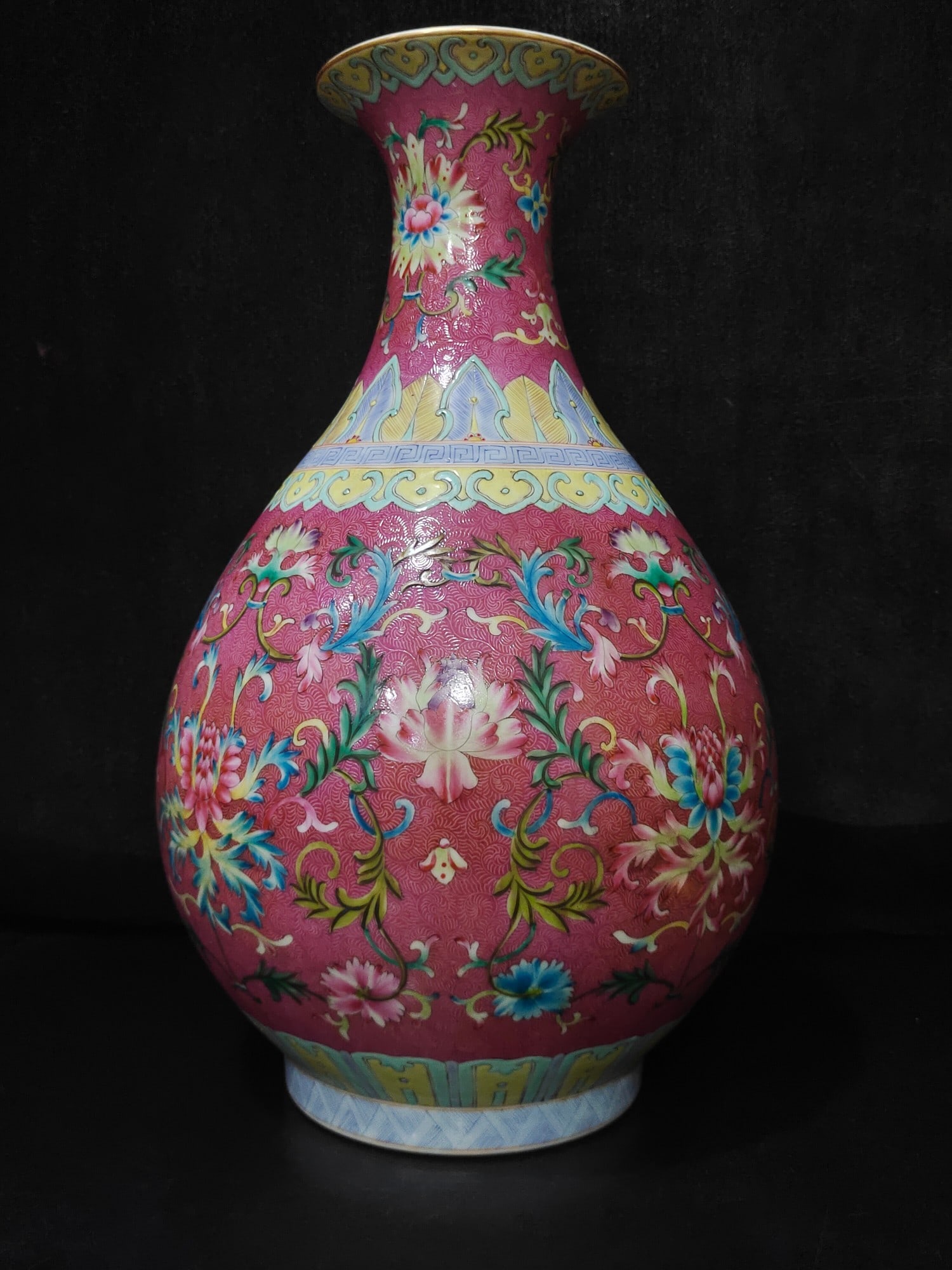 A Exquisite Ruby Red-Glazed Lotus Pattern Vase - 2