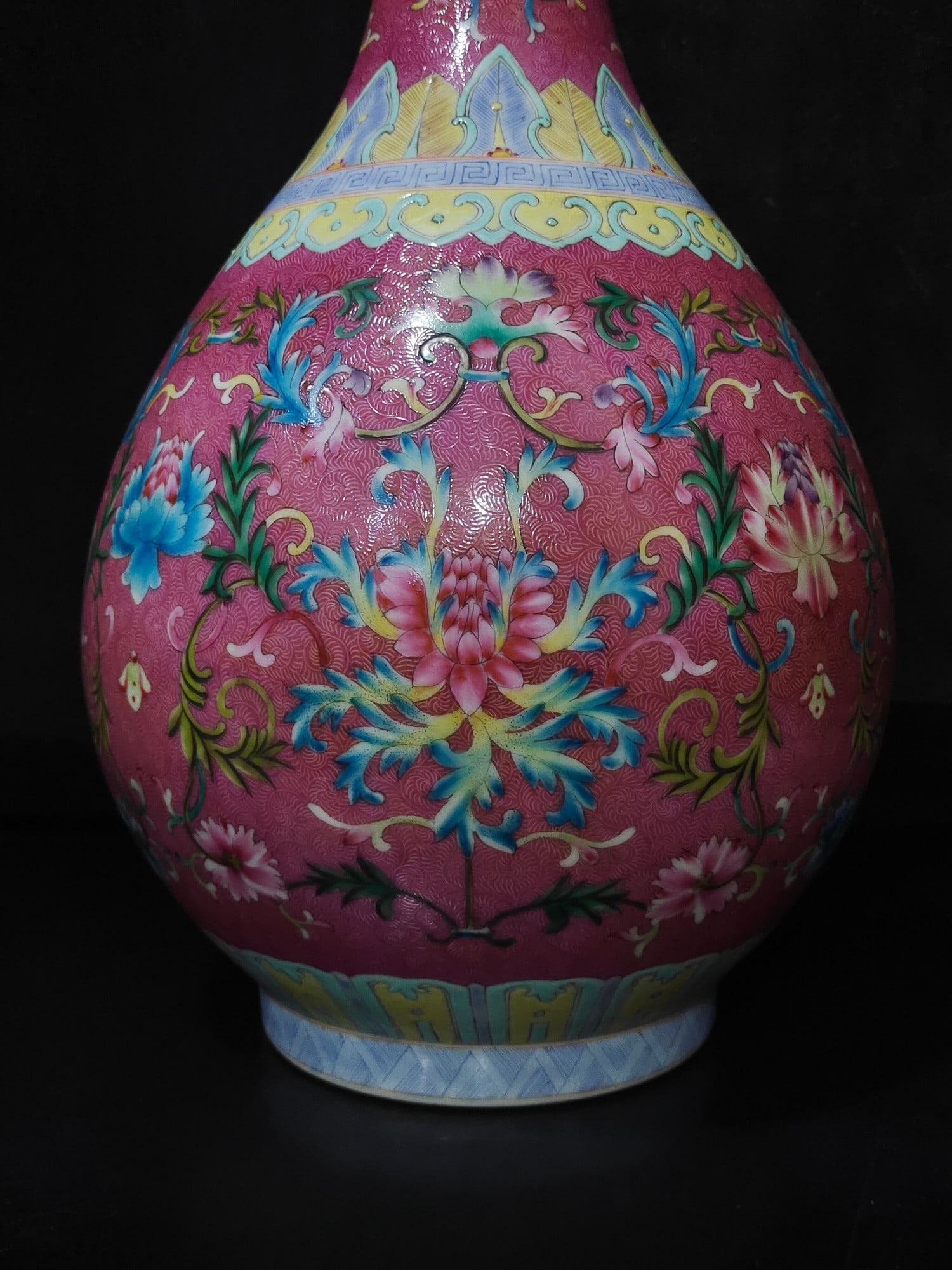 A Exquisite Ruby Red-Glazed Lotus Pattern Vase - 6