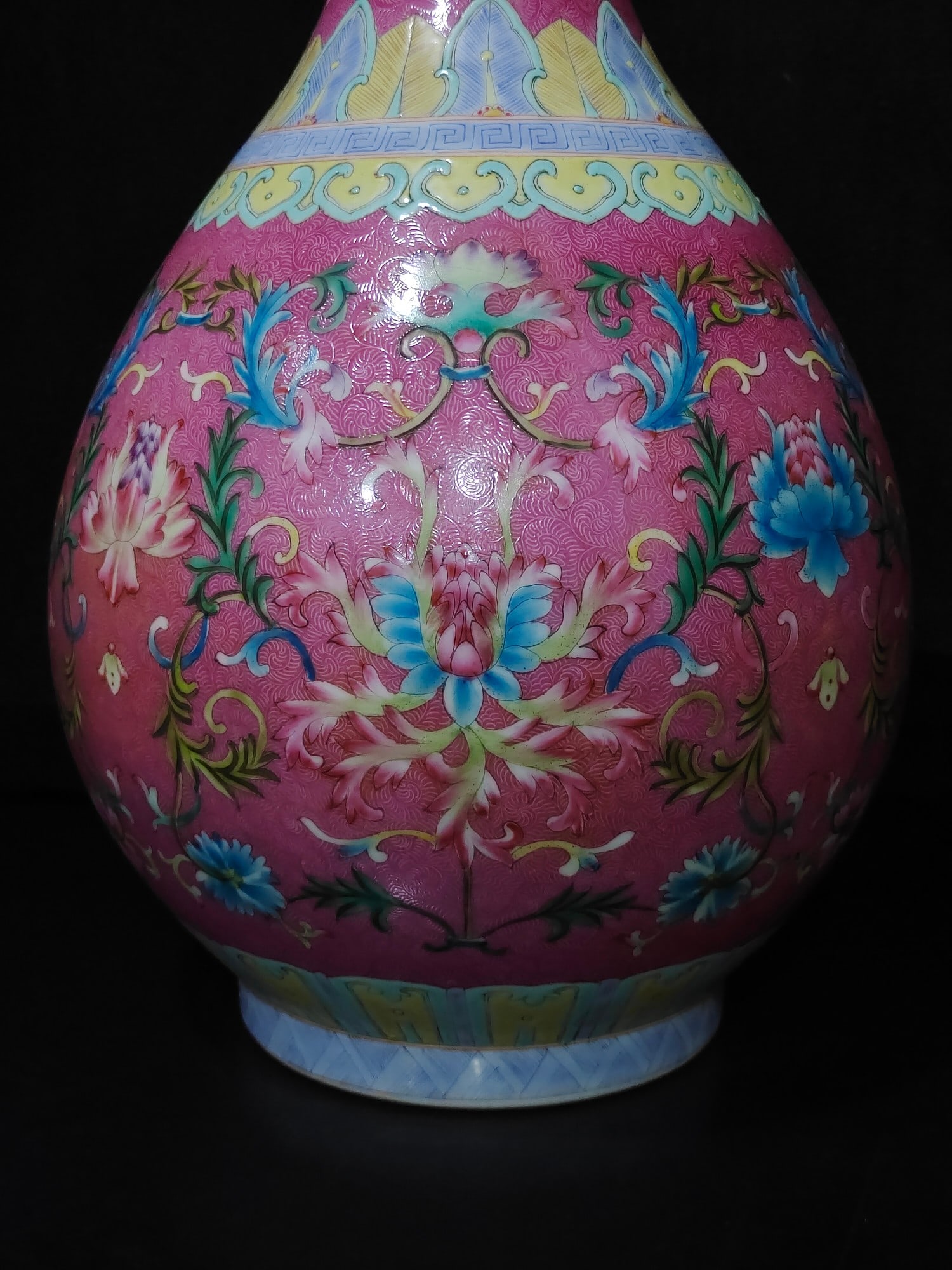 A Exquisite Ruby Red-Glazed Lotus Pattern Vase - 8