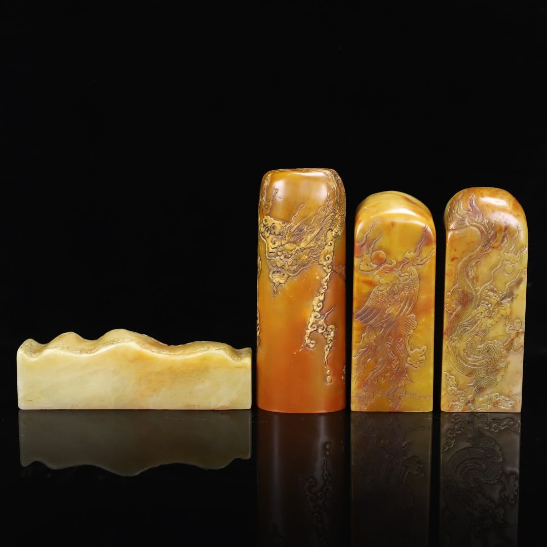 A Set of Exquisite Shoushan Stone Dragon and Phoenix Pattern Seal: A Set of Exquisite Shoushan Stone Dragon and Phoenix Pattern Seal,Qing Dynasty, China,With Mark,Size:3.6inx1.3inx1.3in,Weight:880g
