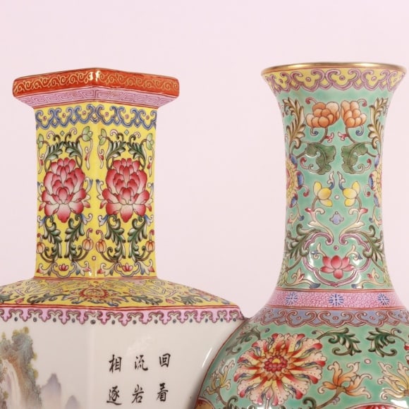 A Exquisite Enamel Lotus Pattern Landscape Pattern Vase - 2