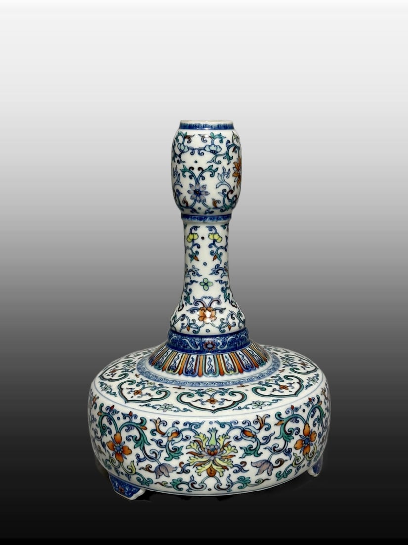 A Exquisite Doucai Lotus Pattern Vase - 2