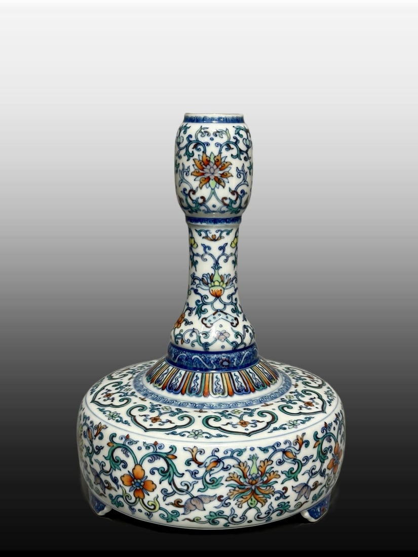 A Exquisite Doucai Lotus Pattern Vase - 3