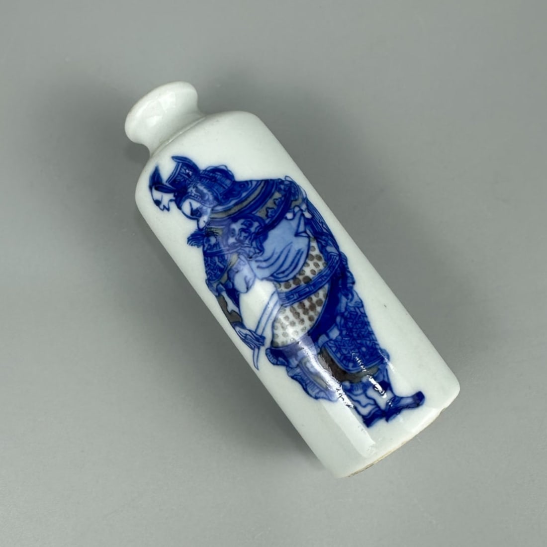 Blue and White Underglaze-Red Figures Pattern Snuff Bottle - 6