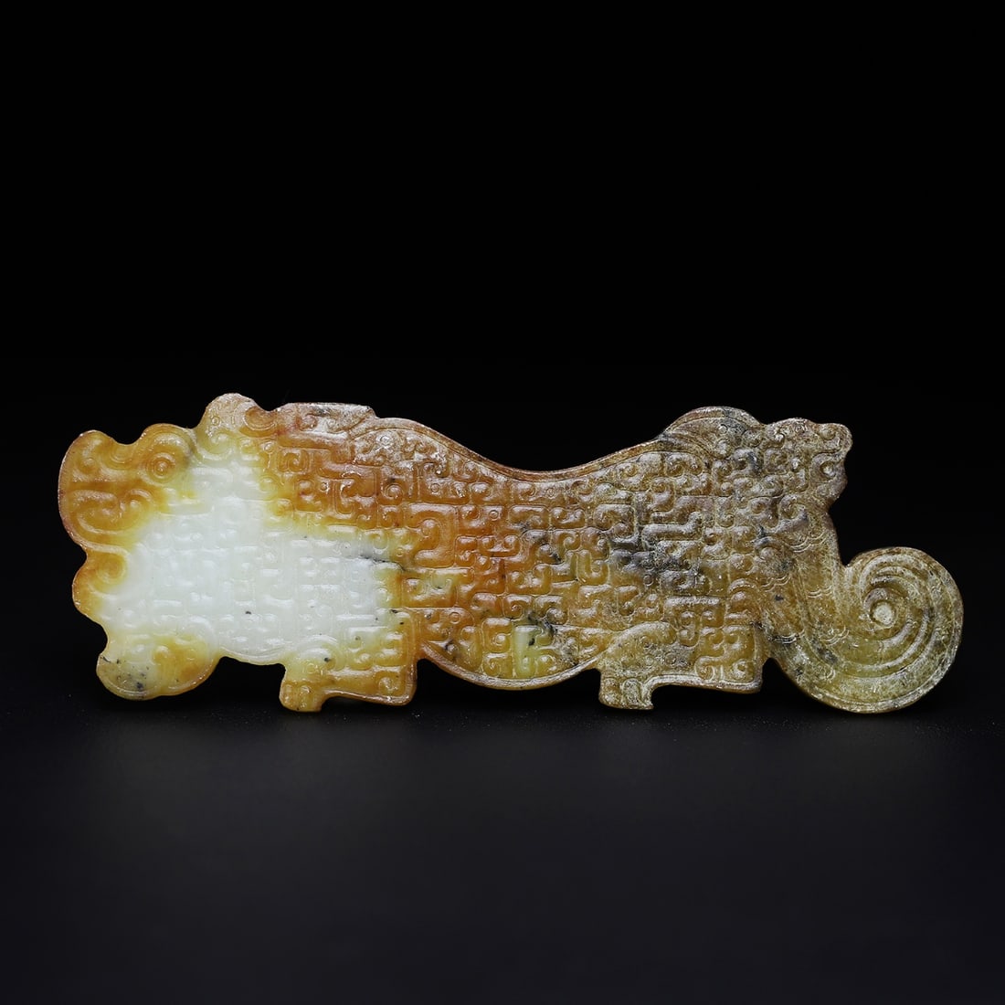 A Exquisite Hotan Jade Dragon Pattern Jade Pendant: A Exquisite Hotan Jade Dragon Pattern Jade Pendant,Han Dynasty, China,Size:5.5inx2in,Weight:94g 和田玉龙纹玉璧,中国汉代