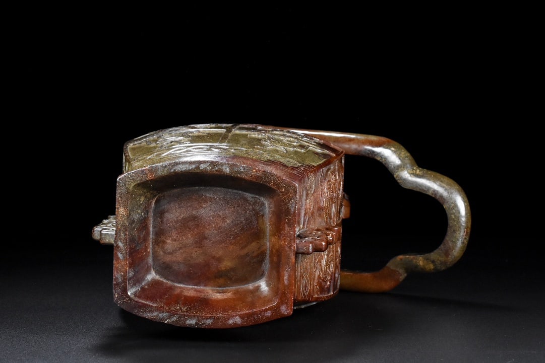 A Exquisite Hotan Jade Beast-Face Pattern Vase - 9