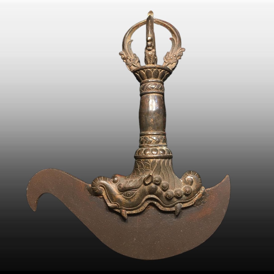 A Exquisite Gilt Copper Vajra Ornament: A Exquisite Gilt Copper Vajra Ornament,Ming Dynasty, China,Size:6.5inx3.5in,Weight:1510g 铜泥金金刚杵摆件,中国明代