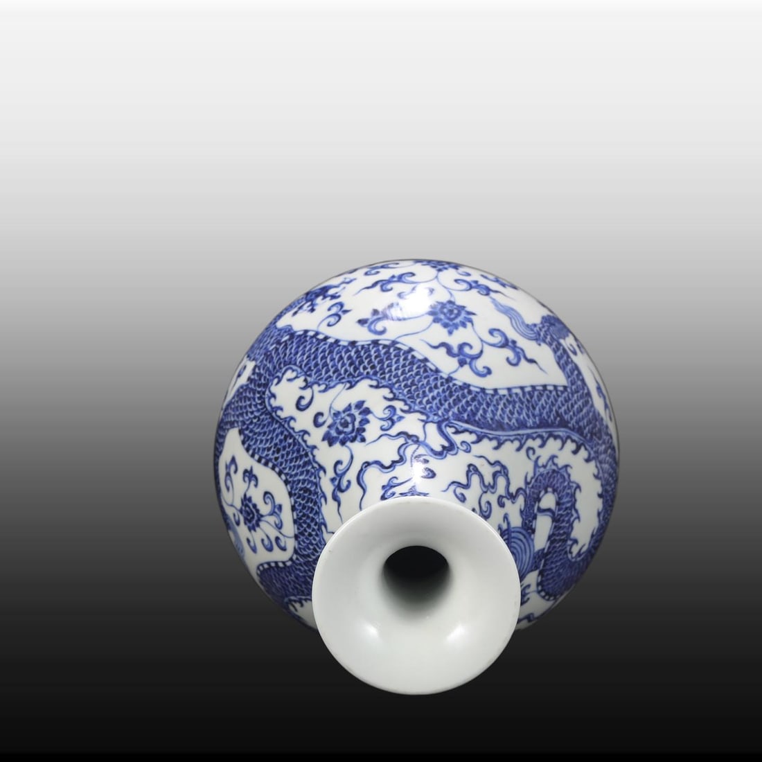 A Exquisite Blue and White Lotus Pattern Dragon Pattern Vase - 5