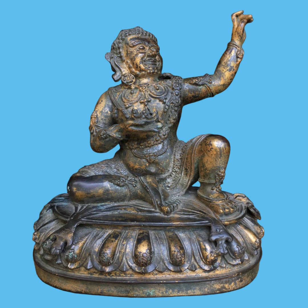 A Exquisite Copper-Bodied Buddha statue Ornament: A Exquisite Copper-Bodied Buddha statue Ornament,Ming Dynasty, China,Size:8.3inx8.3in,Weight:4140g 铜制佛像摆件,中国明代
