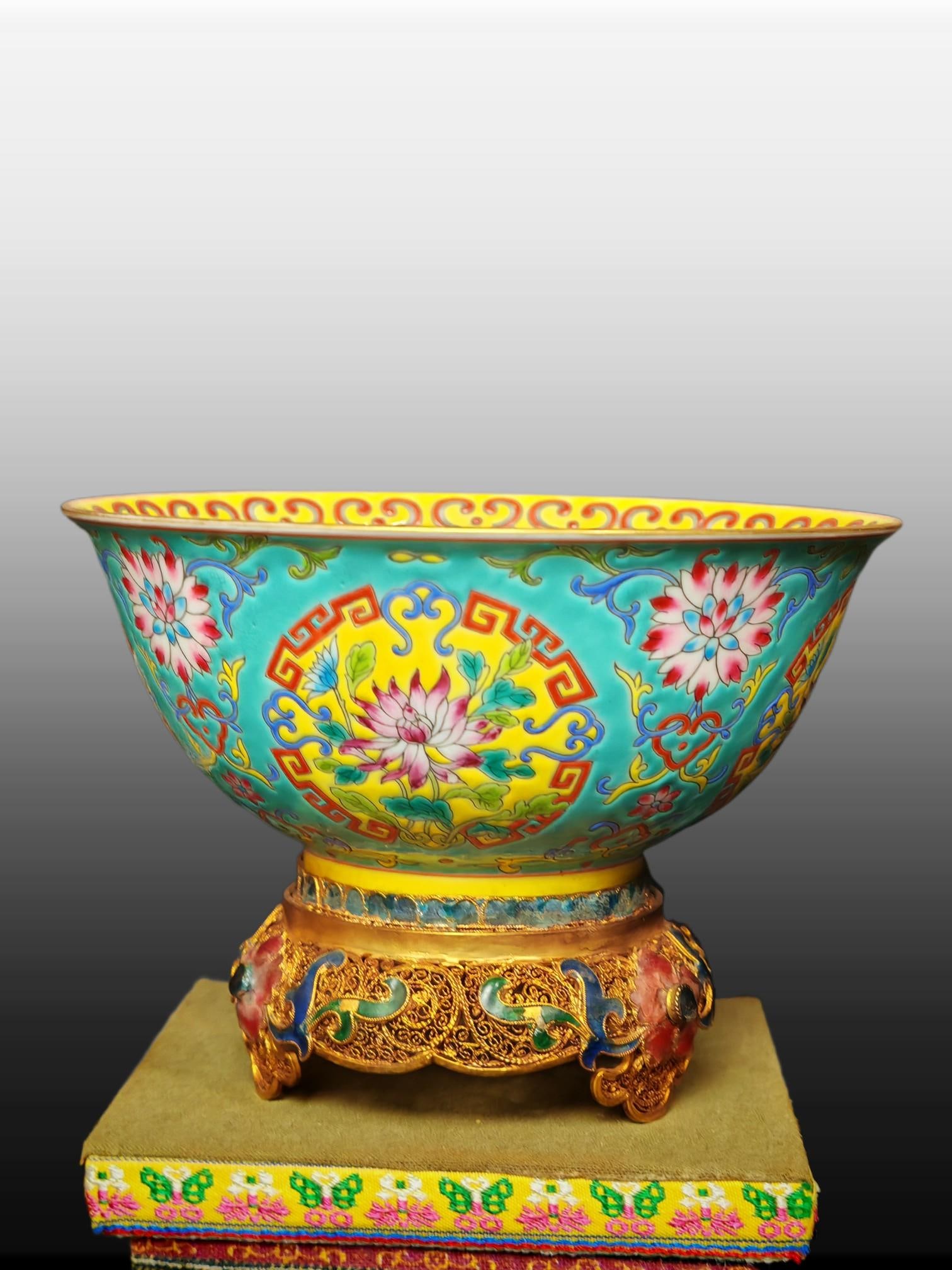 A Exquisite Enamel Lotus Pattern Bowl - 3