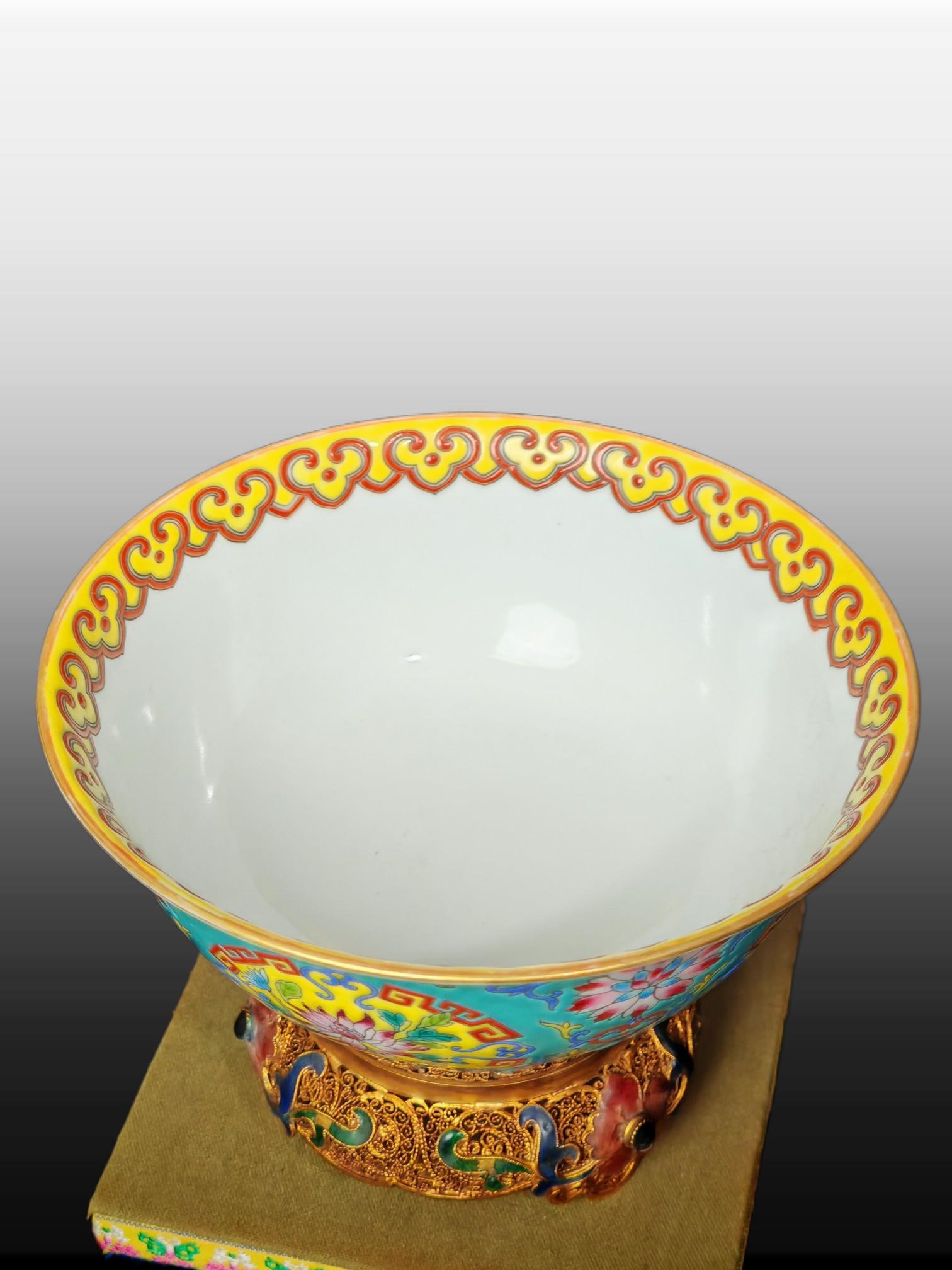 A Exquisite Enamel Lotus Pattern Bowl - 4