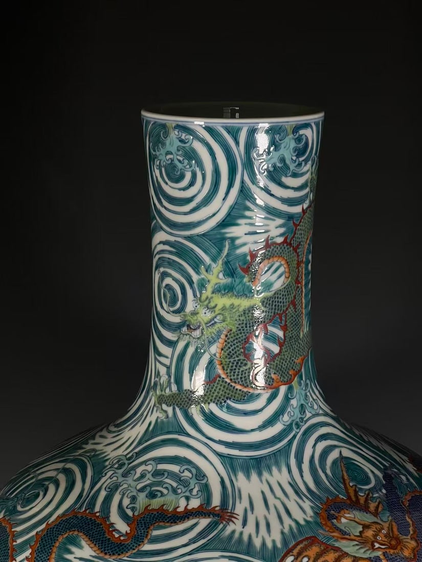 A Exquisite Doucai Dragon Pattern Vase - 6