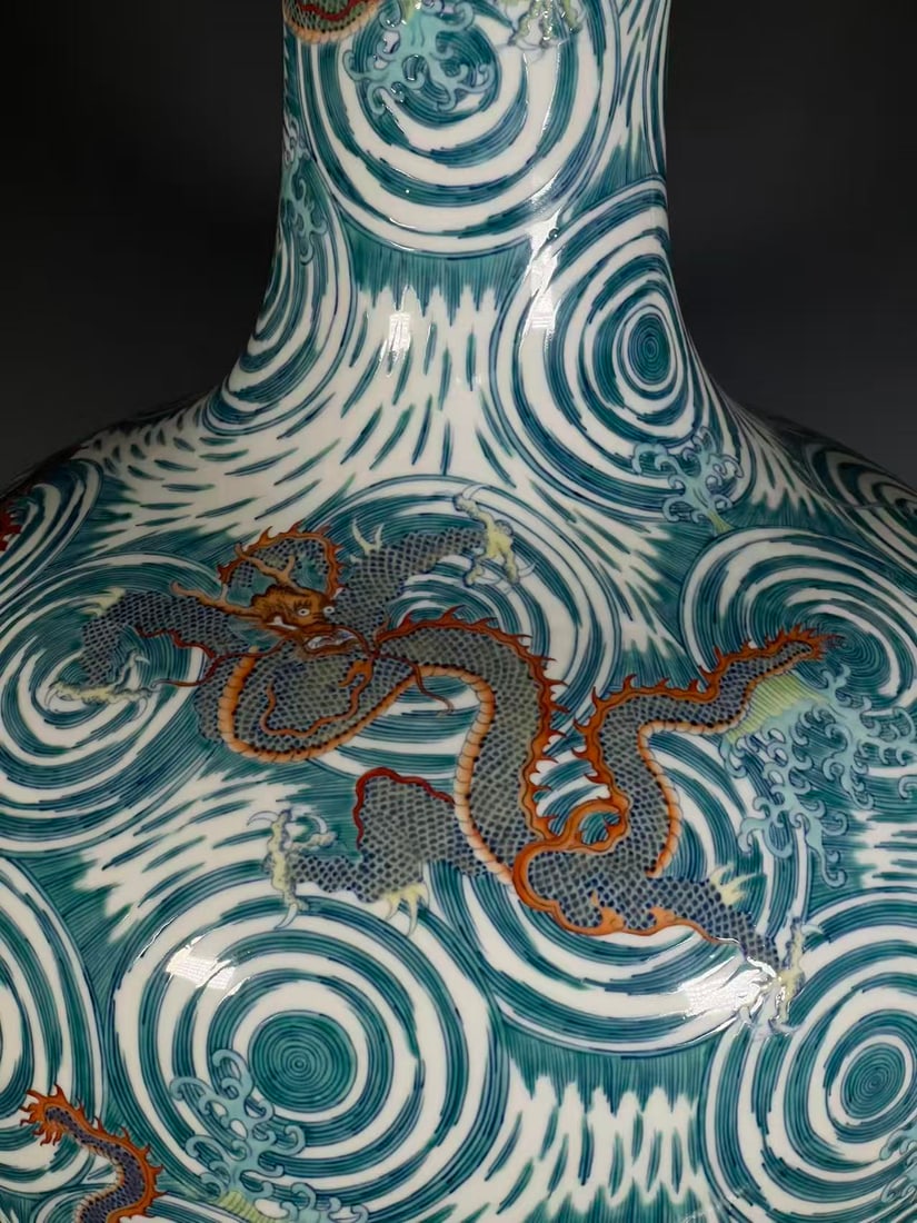 A Exquisite Doucai Dragon Pattern Vase - 7