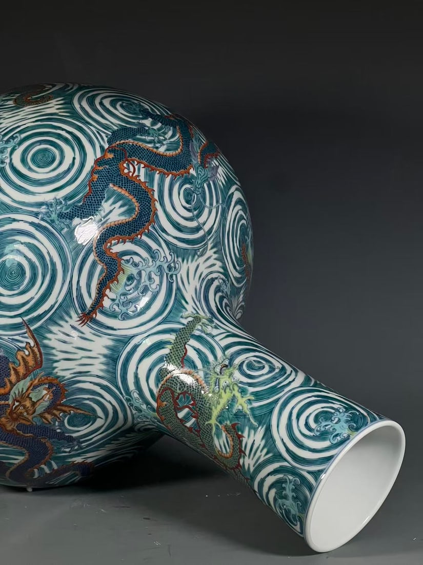 A Exquisite Doucai Dragon Pattern Vase - 8