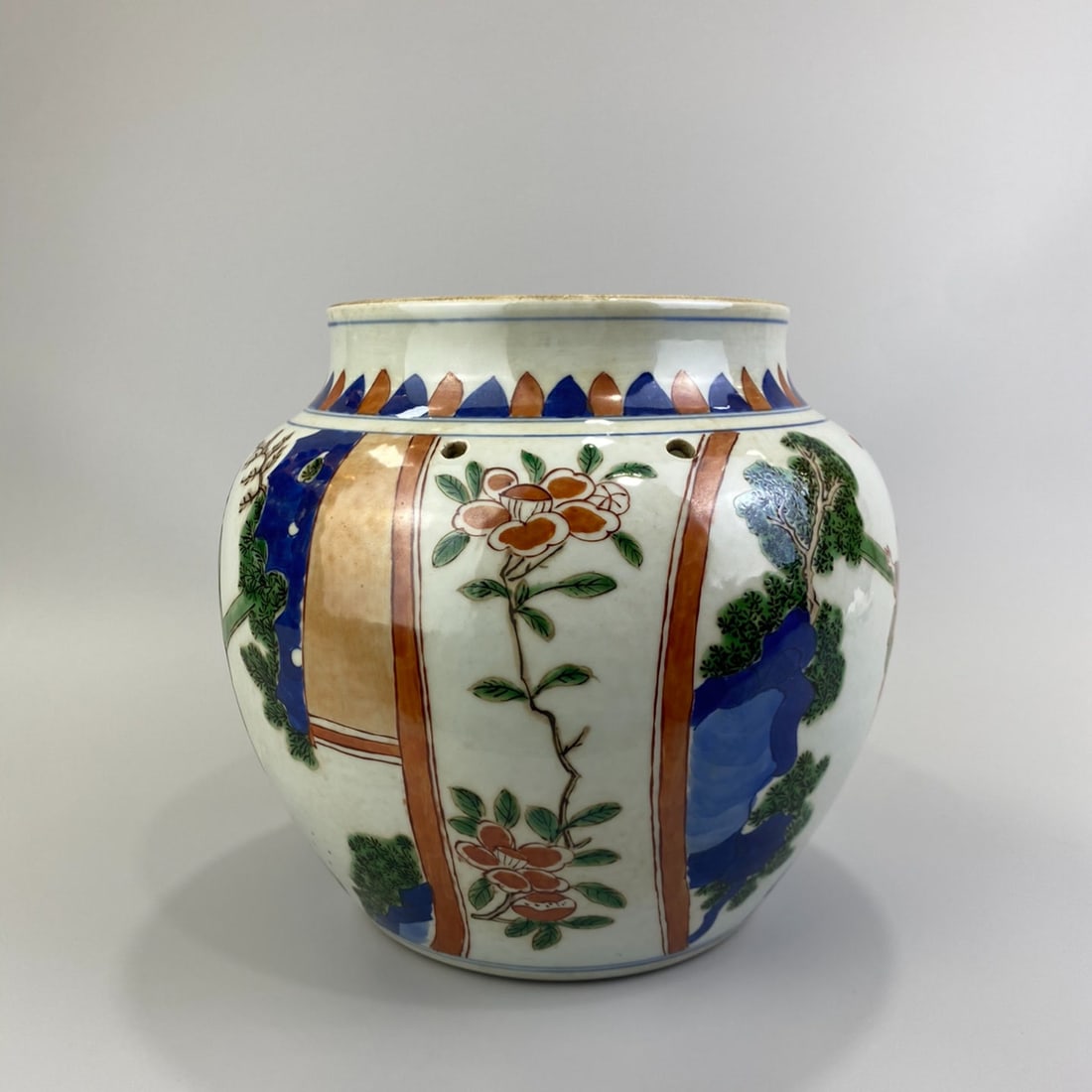 Blue and White Wucai Figures Pattern Jar - 2
