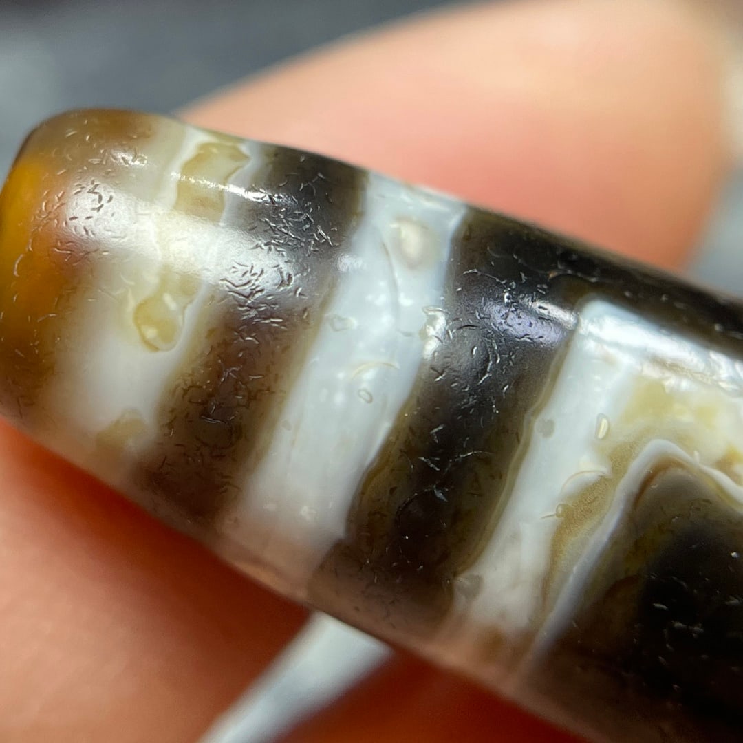 A Exquisite Nine Eye Dzi bead - 5