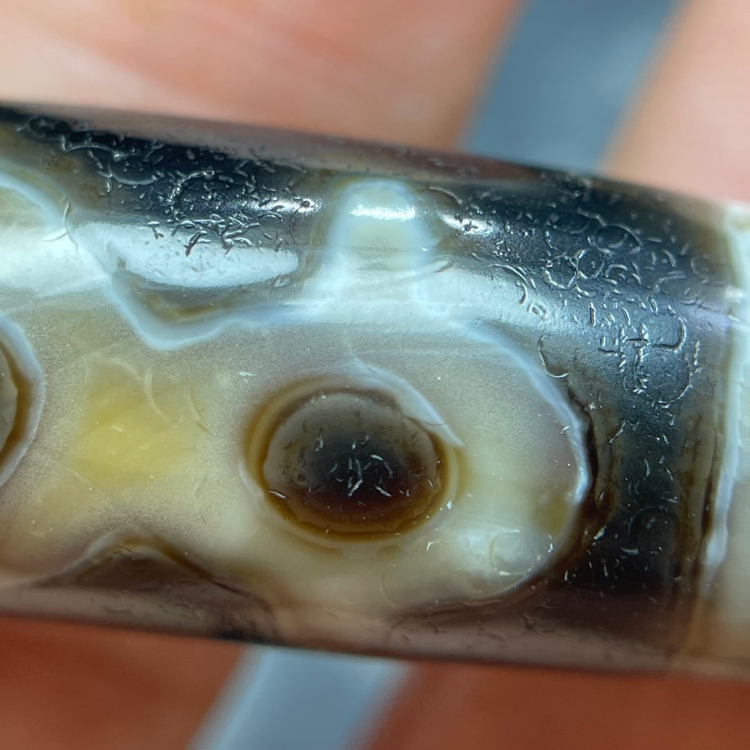 A Exquisite Nine Eye Dzi bead - 8
