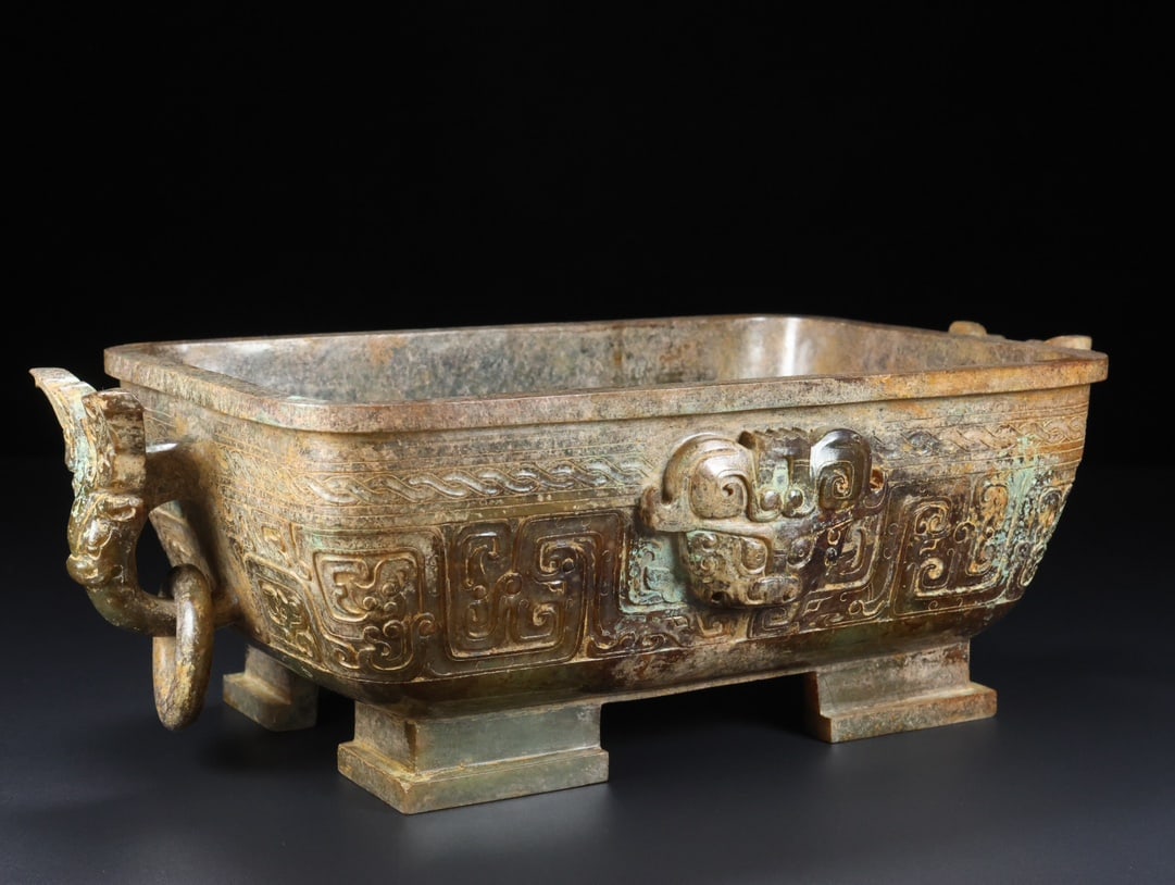 A Exquisite Hotan Jade Beast-Face Pattern Box - 2