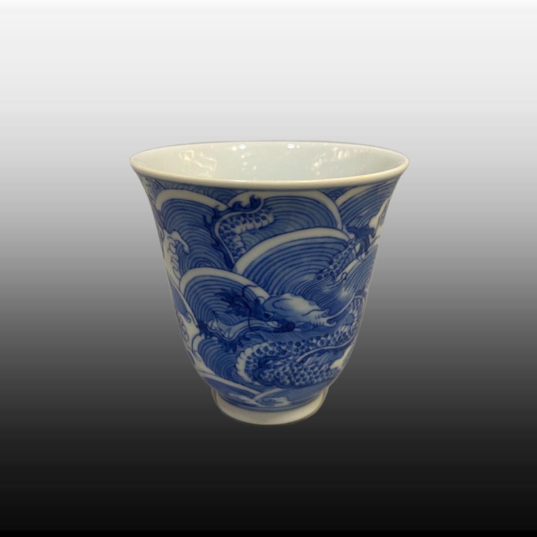 Blue and White Seawater Pattern Dragon Pattern Cup - 2
