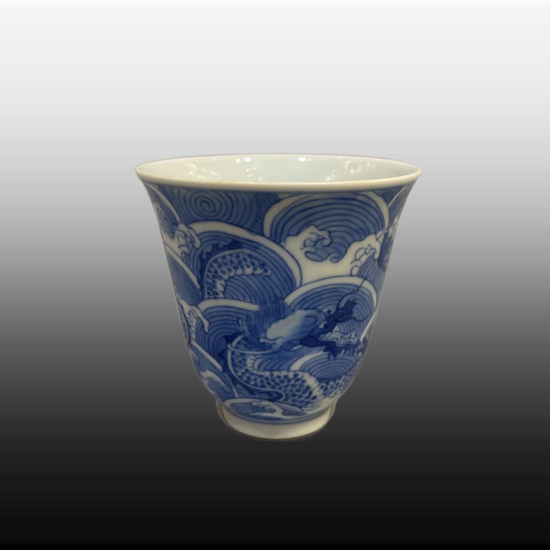 Blue and White Seawater Pattern Dragon Pattern Cup - 3