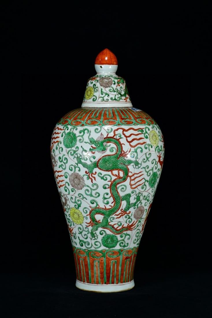 A Exquisite Wucai Dragon Pattern Vase - 2
